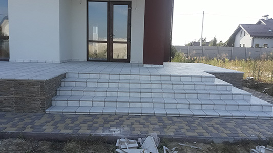 Укладка плитки, ремонт квартир