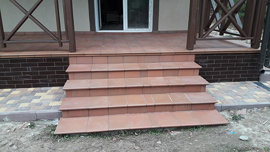 Укладка плитки, ремонт квартир